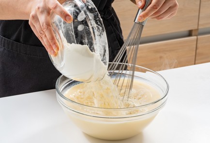 Фото шага рецепта Вкусные блины на молоке 175567 шаг 6  