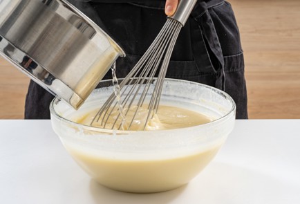 Фото шага рецепта Вкусные блины на молоке 175567 шаг 7  