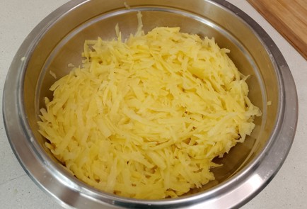 Фото шага рецепта Вкусные драники 192435 шаг 1