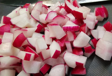 Фото шага рецепта Салат на летний стол 189716 шаг 3  