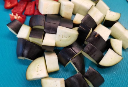 Фото шага рецепта Вок из ширатаки с индейкой 174012 шаг 2  