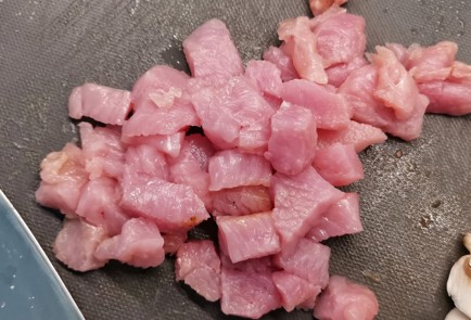 Фото шага рецепта Вок с индейкой грибами и спагетти ширатаки 152917 шаг 4  