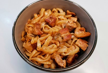 Фото шага рецепта Вок со свининой 188990 шаг 10  