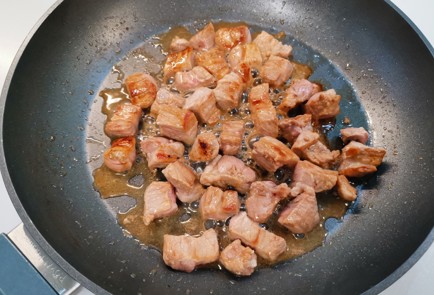 Фото шага рецепта Вок со свининой 188990 шаг 7  