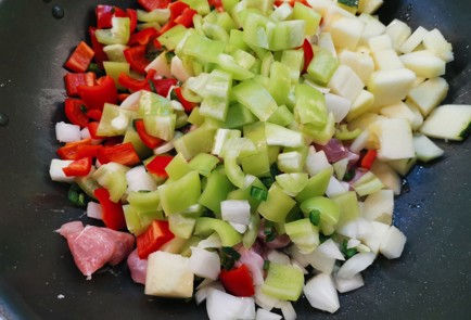 Фото шага рецепта Вок со свининой 190744 шаг 9  