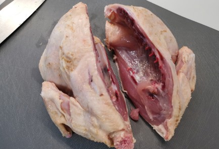 Фото шага рецепта Восточный темный куриный бульон 175604 шаг 1  