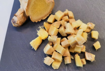 Фото шага рецепта Восточный темный куриный бульон 175604 шаг 5  