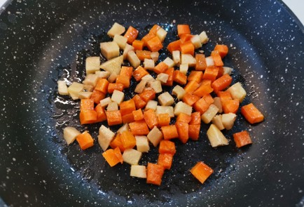 Фото шага рецепта Восточный темный куриный бульон 175604 шаг 9  