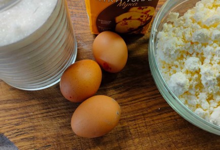 Фото шага рецепта Воздушная творожная запеканка 191174 шаг 1  