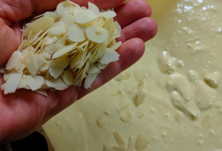 Фото шага рецепта Воздушная творожная запеканка 191174 шаг 12  