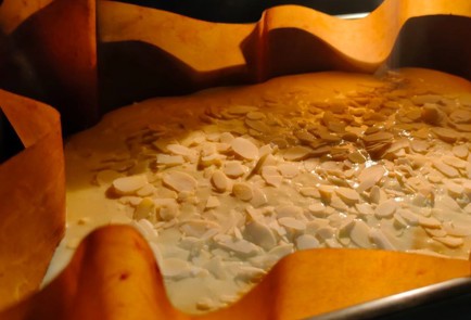 Фото шага рецепта Воздушная творожная запеканка 191174 шаг 13  