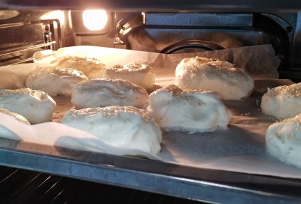 Фото шага рецепта Воздушные кетобулочки 152743 шаг 8  