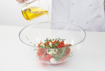 Фото шага рецепта Вяленые помидоры 80518 шаг 2  