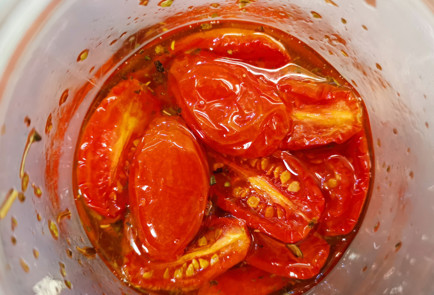 Фото шага рецепта Вяленые в духовке помидоры черри с травами 151556 шаг 16  