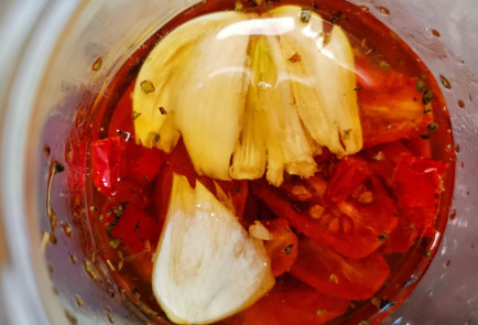 Фото шага рецепта Вяленые в духовке помидоры черри с травами 151556 шаг 17  