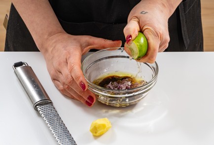 Фото шага рецепта Высокобелковый постный салат с веганской курицей 176029 шаг 5  