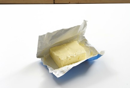 Фото шага рецепта Взбитое базиликовое масло 152730 шаг 1