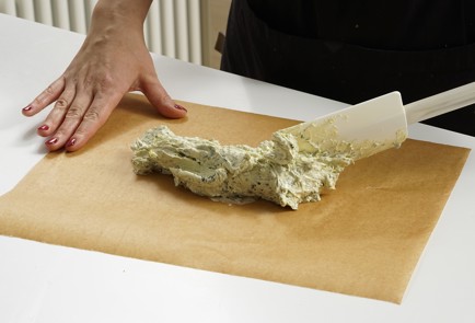 Фото шага рецепта Взбитое базиликовое масло 152730 шаг 8