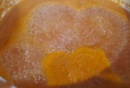 Фото шага рецепта Яблочноморковный сок на зиму 190401 шаг 6  