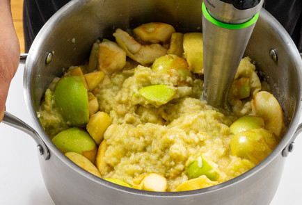 Фото шага рецепта Яблочное пюре на зиму 190047 шаг 5  