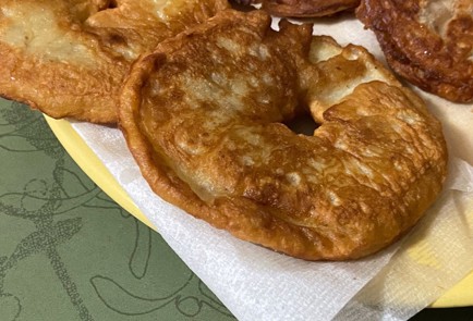 Фото шага рецепта Яблочные колечки в кляре с орехами 173437 шаг 12