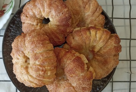 Фото шага рецепта Яблочные колечки в слоеном тесте как в пинтерест 190971 шаг 8