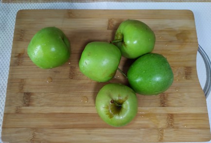 Фото шага рецепта Яблочные оладьи 190146 шаг 1  