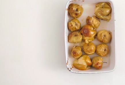 Фото шага рецепта Яблочные оладьи 80649 шаг 1  