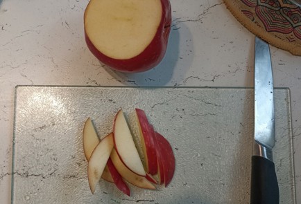 Фото шага рецепта Яблочный чай с корицей 191651 шаг 1  