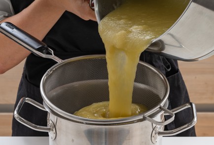 Фото шага рецепта Яблочный холодец 174406 шаг 6  