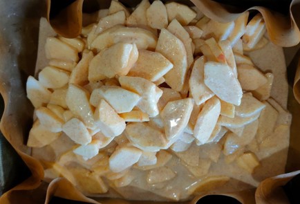 Фото шага рецепта Яблочный пирогневидимка 174785 шаг 10  