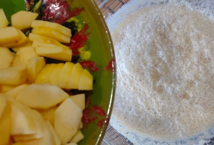 Фото шага рецепта Яблочный пирогневидимка 174785 шаг 6  