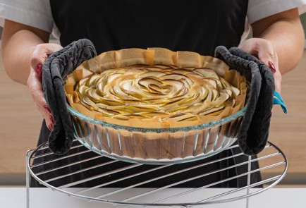 Фото шага рецепта Яблочный пирог Роза 174746 шаг 11  