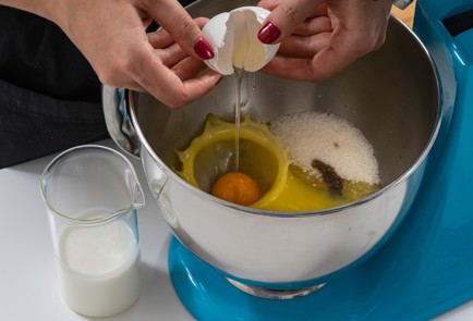 Фото шага рецепта Яблочный пирог Роза 174746 шаг 6  