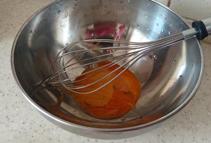 Фото шага рецепта Яблочный пирог с корицей 190506 шаг 1  