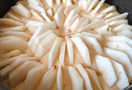 Фото шага рецепта Яблочный пирог с корицей 190506 шаг 12  