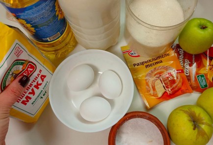 Фото шага рецепта Яблочный пирог с ванильным кремом 188643 шаг 1  