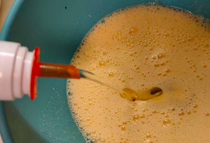 Фото шага рецепта Яблочный пирог с ванильным кремом 188643 шаг 14  