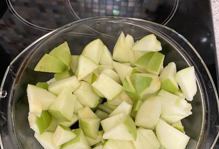 Фото шага рецепта Яблочный пирог с крамблом из пекана 140782 шаг 1  