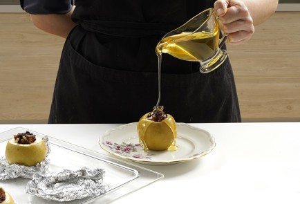 Фото шага рецепта Яблоки в духовке 152826 шаг 9  