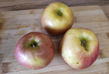 Фото шага рецепта Яблоки запеченные с черносливом и грецкими орехами 189077 шаг 4