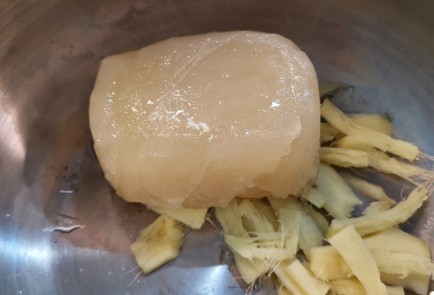 Фото шага рецепта Ягодный морс с имбирем и вишней 152566 шаг 3  