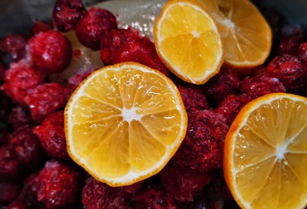 Фото шага рецепта Ягодный морс с имбирем и вишней 152566 шаг 8  