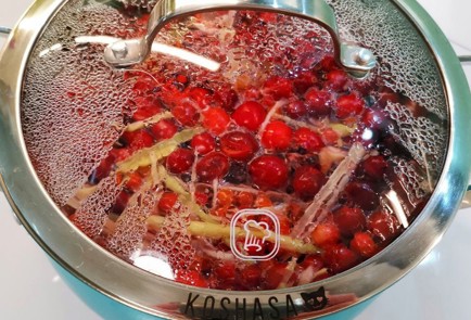 Фото шага рецепта Ягодный морс с лимонной травой 152263 шаг 5  