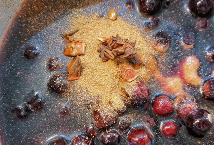 Фото шага рецепта Ягодный глинтвейн 174927 шаг 5  