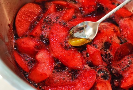 Фото шага рецепта Ягодный глинтвейн 174927 шаг 9  