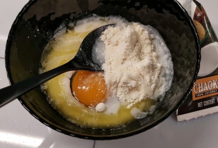 Фото шага рецепта Ягодный кетокекс в микроволновке 174882 шаг 5