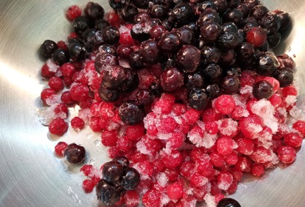 Фото шага рецепта Ягодный морс 186425 шаг 1  