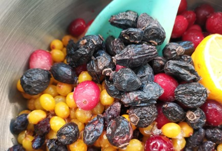 Фото шага рецепта Ягодный морс 186425 шаг 6  