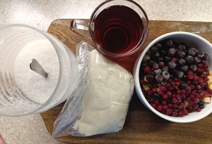 Фото шага рецепта Ягодный мусс 191051 шаг 1  